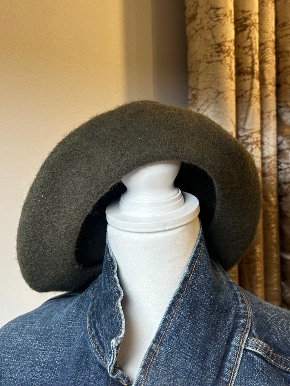 Vintage Olive Green Wool Beret Classic French Style Artist Fall Winter Cap